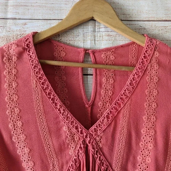 Embroidered Boho Floral Flowy Bell Sleeve Blouse - Picture 3 of 11